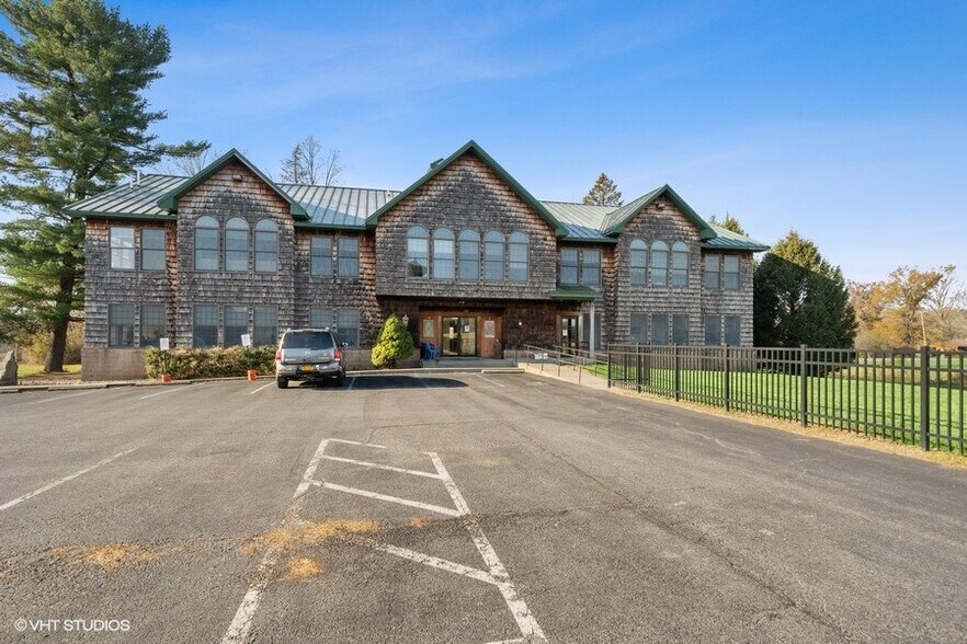 More Photos Of 100 Egbertson Rd, Campbell Hall Loft Creative Space For Lease