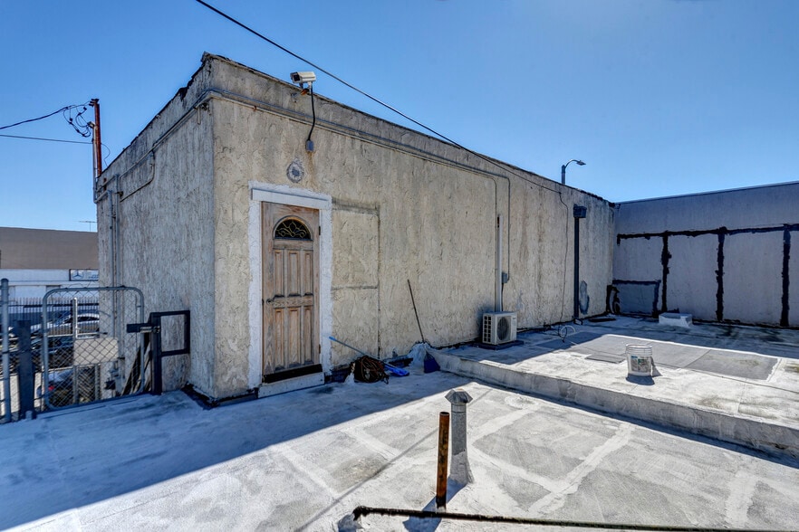 More Photos Of 7051-7053 3rd Ave, Los Angeles Storefront Retail Residential For Sale