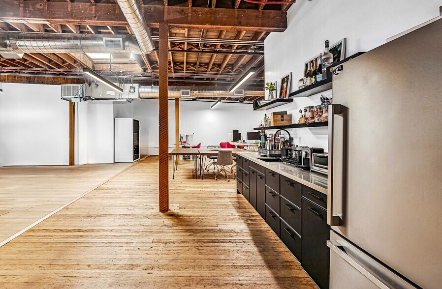 More Photos Of 734 S Main St, Los Angeles Loft Creative Space For Lease