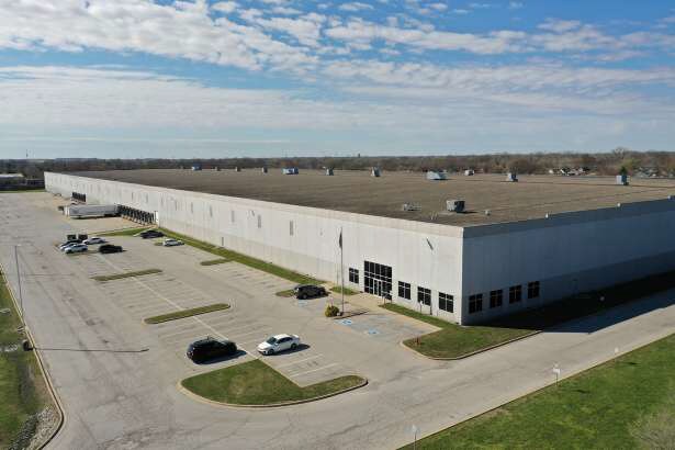 More Photos Of 202 S Belmont Ave, Indianapolis Distribution For Lease