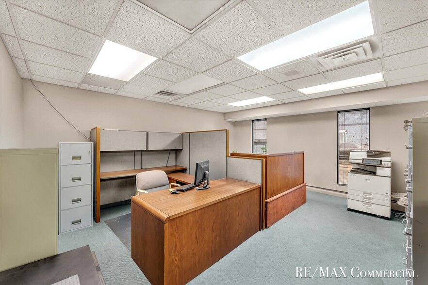 More Photos Of 2007 Eastern Ave SE, Grand Rapids Office For Sale