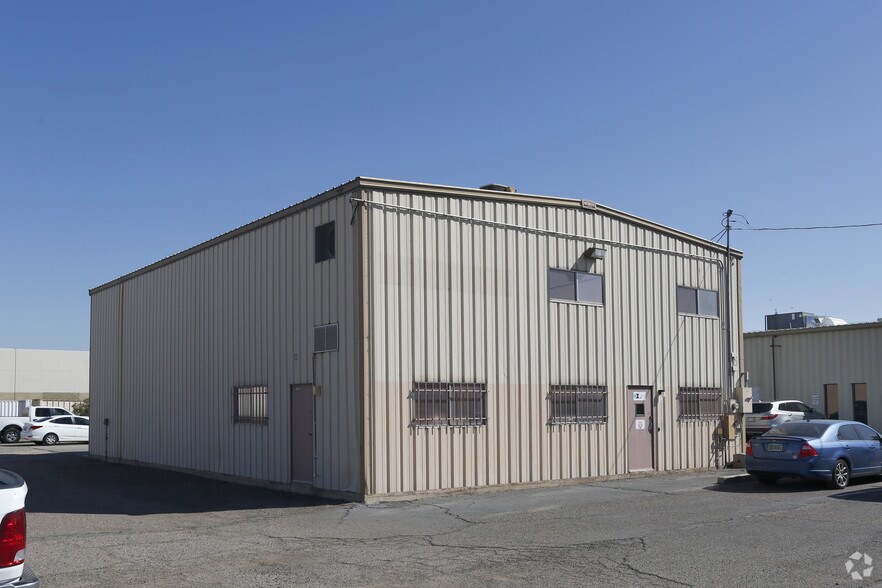 More Photos Of 238 E Mohave St, Phoenix Warehouse For Sale