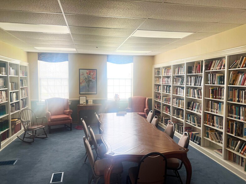 More Photos Of 801 SE Washington Blvd, Bartlesville Specialty For Sale