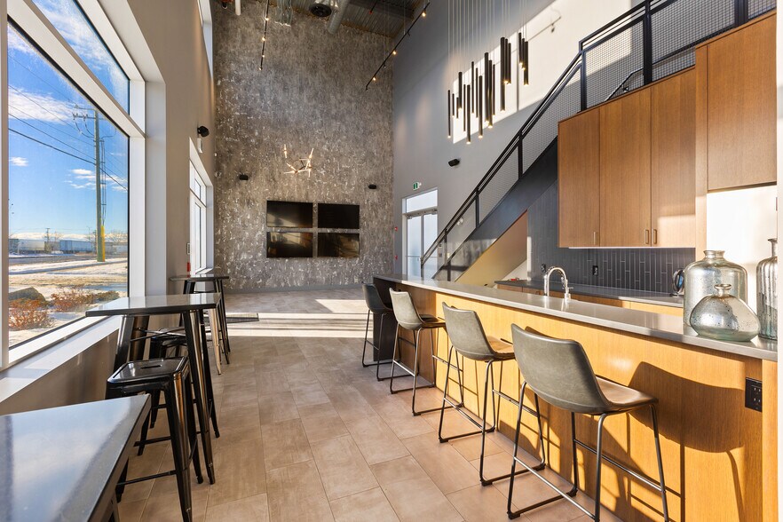 More Photos Of 1750 120 Av NE, Calgary Warehouse For Sale