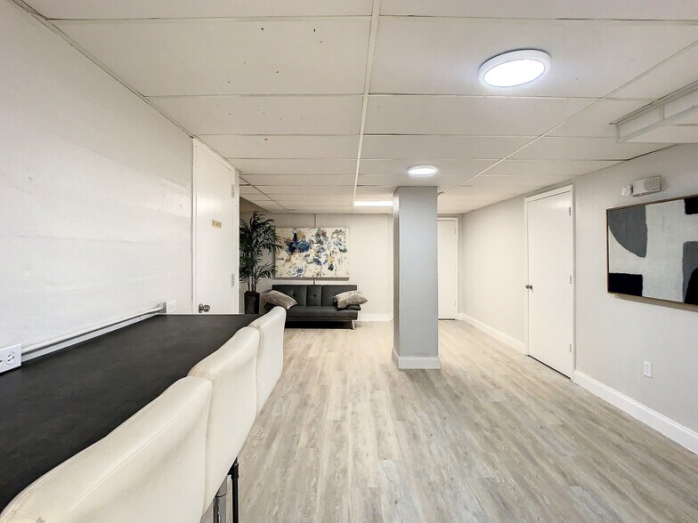 More Photos Of 22 W Monument Ave, Kissimmee Office For Lease