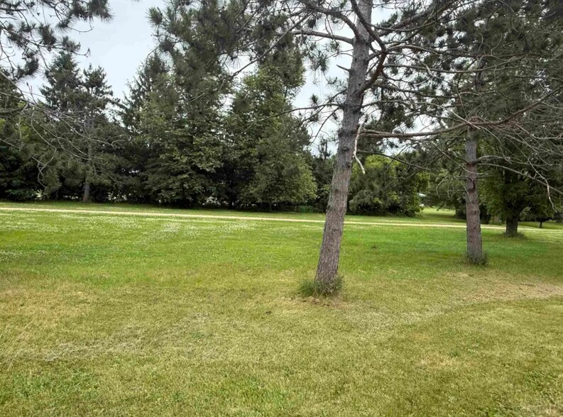 More Photos Of O E Railroad St, Kendall Freestanding For Sale