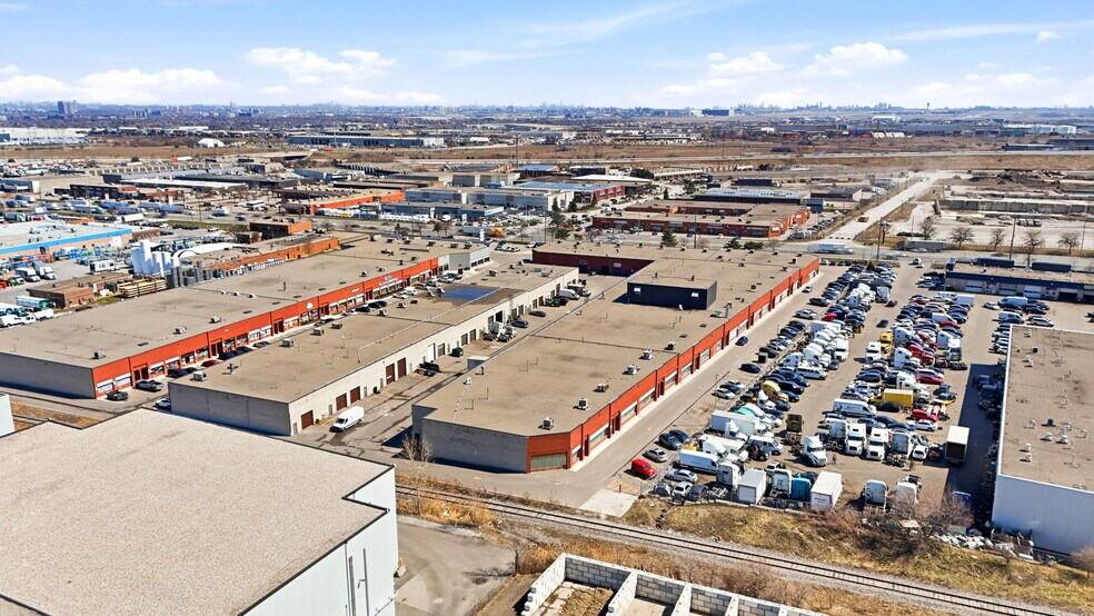 More Photos Of 2074 Steeles Ave E, Brampton Showroom For Sale