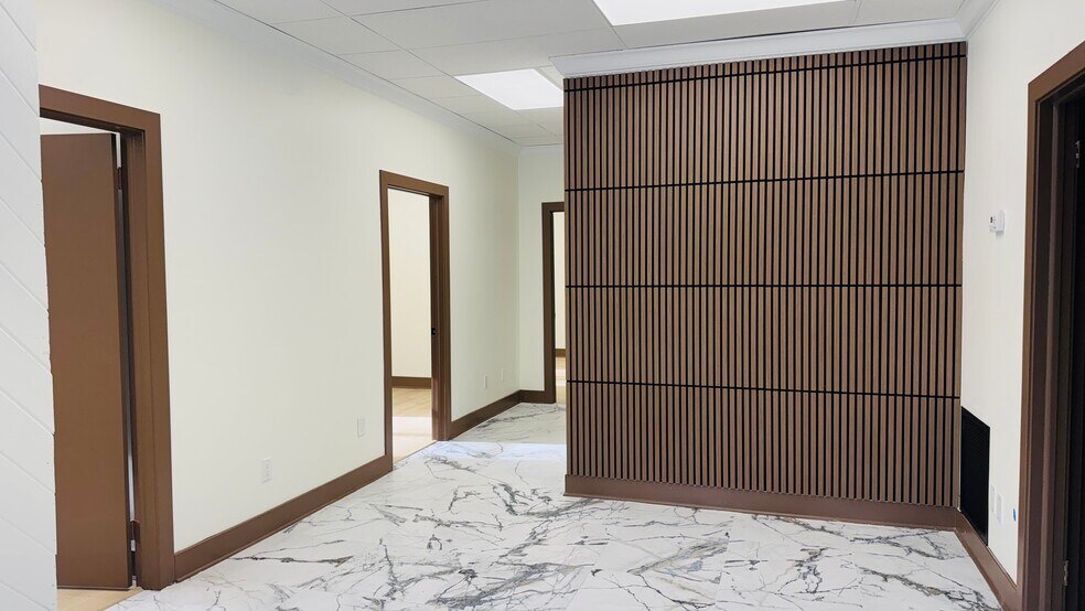 More Photos Of 8421 Baymeadows Way, Jacksonville Loft Creative Space For Lease