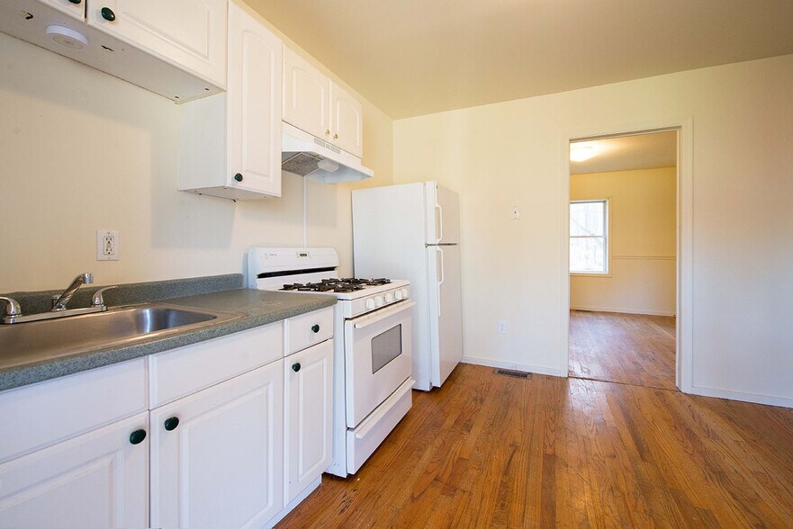 More Photos Of 292-304 Wade Rd, Liberty Apartments For Sale