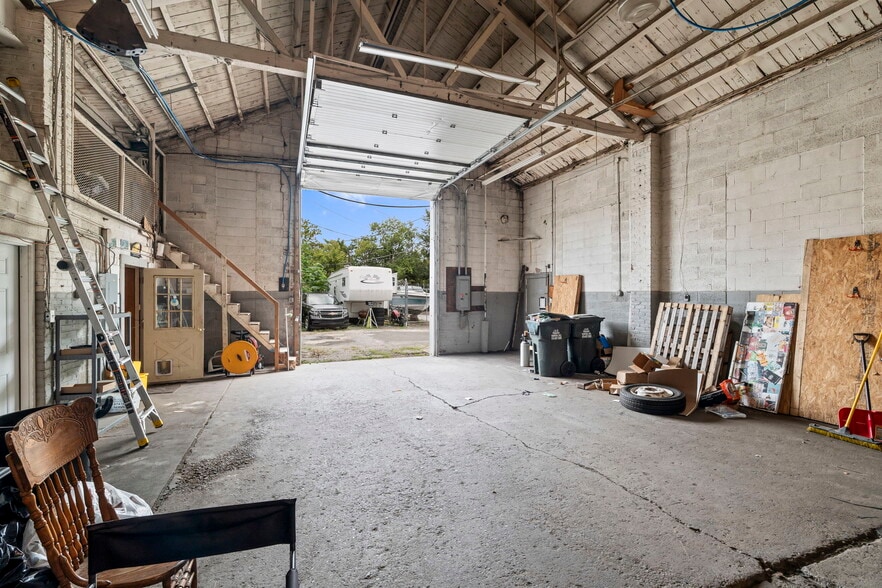 More Photos Of 1400 Remington St, Chester Warehouse For Lease