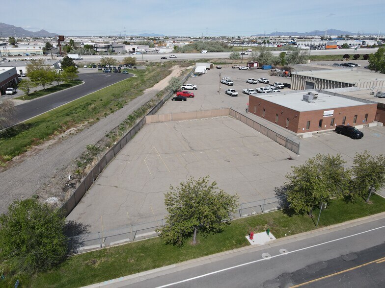 More Photos Of 2370 Decker Lake Blvd, Salt Lake City Office For Lease