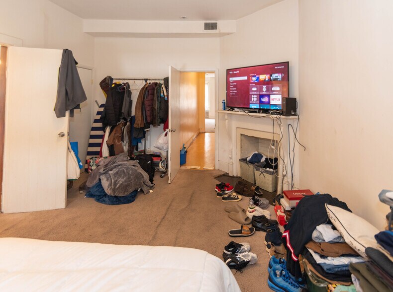 More Photos Of 46 W Biddle St, Baltimore Apartments For Sale