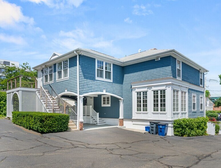 More Photos Of 6 Benedict Pl, Greenwich Office Residential For Sale