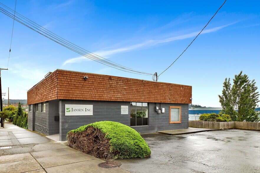 More Photos Of 1215 W Holly St, Bellingham Office For Sale