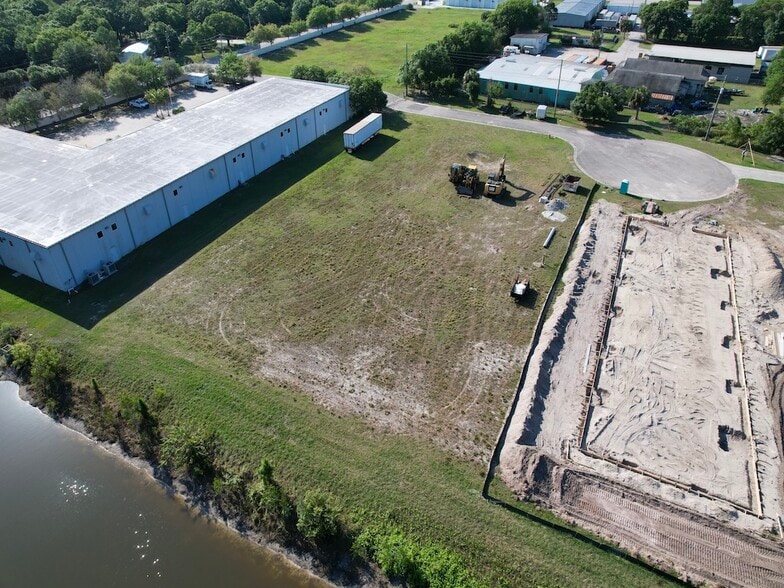 More Photos Of 5000 42nd pl, Vero Beach Industrial For Sale
