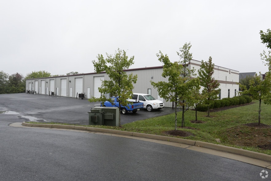 More Photos Of 180 Prosperity Dr, Winchester Flex For Sale