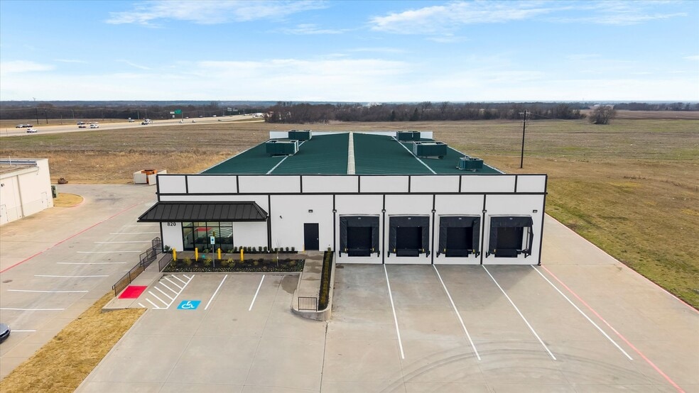 More Photos Of 820 S Central Expy, Anna Warehouse For Sale