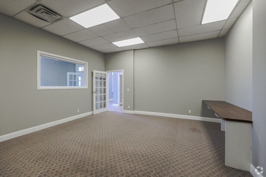 More Photos Of 697-845 N Aspen Ave, Broken Arrow Unknown For Lease