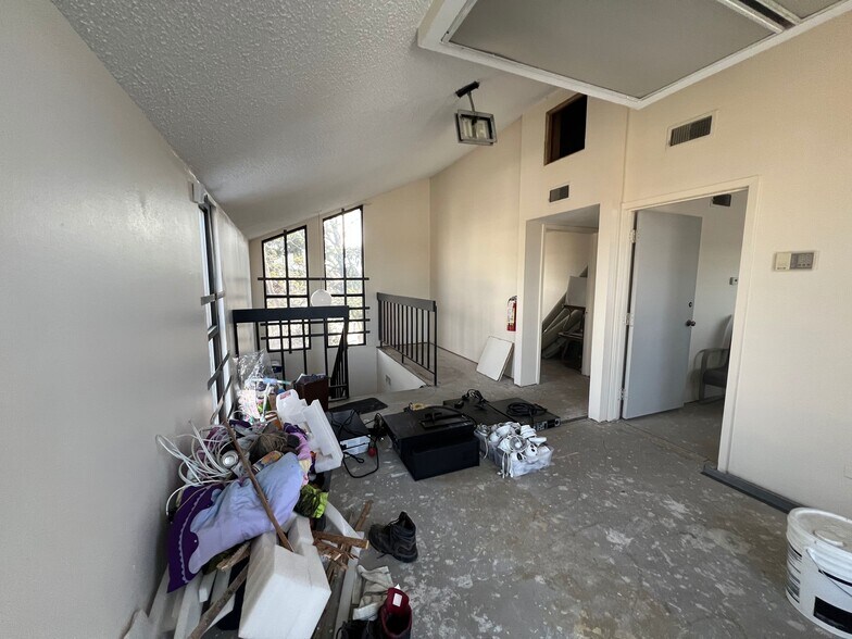 More Photos Of 3400 S Oneida Way, Denver Office Residential For Sale