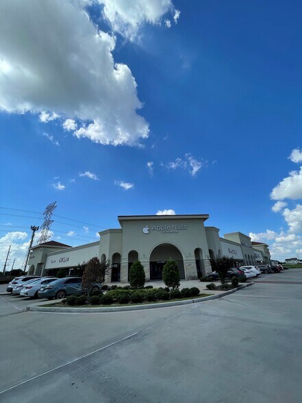 More Photos Of 9360 N Sam Houston Pky E, Humble Storefront For Lease