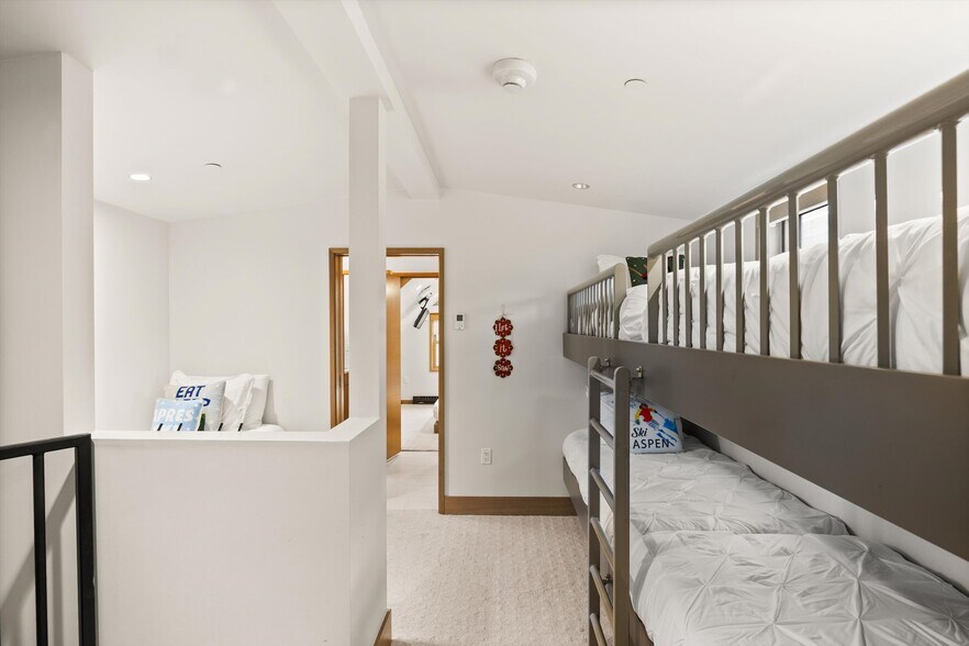 More Photos Of 122 W Main St, Aspen Office Residential For Sale