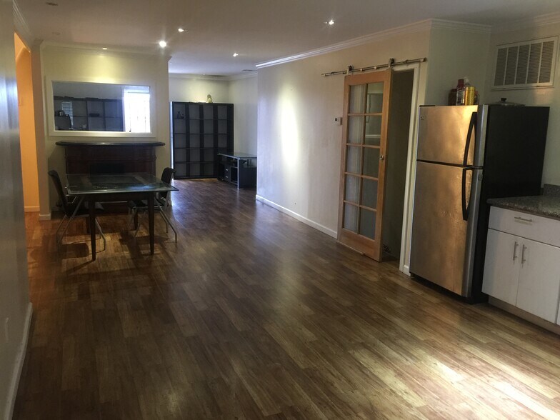 More Photos Of 412-414 E 12th St, Oakland Storefront Retail Residential For Sale