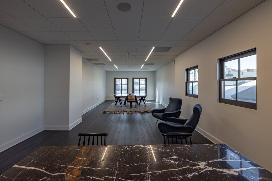 Primary Photo Of 346 S La Brea Ave, Los Angeles General Retail For Lease