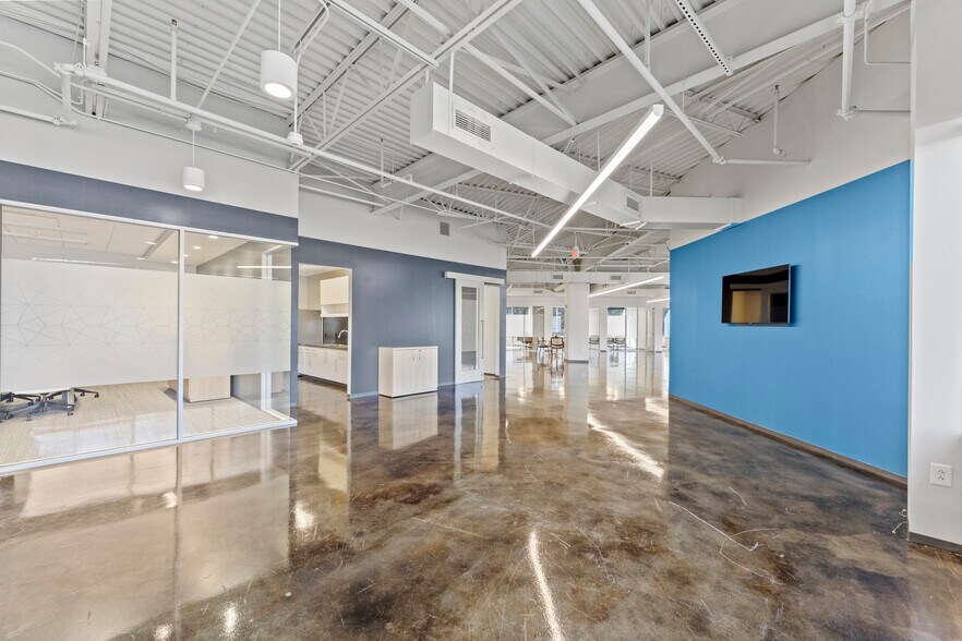 More Photos Of 5520 Capital Center Dr, Raleigh Office For Sale