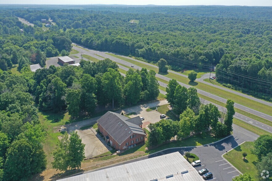 More Photos Of 1370 Piedmont Dr, Lexington Medical For Lease