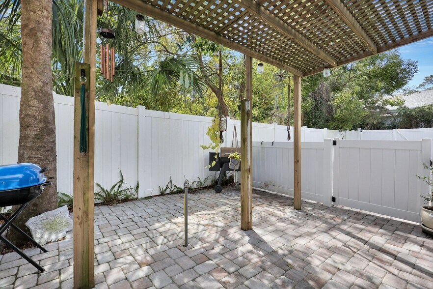 More Photos Of 24 Van Horne Ave, Tybee Island Hospitality For Sale