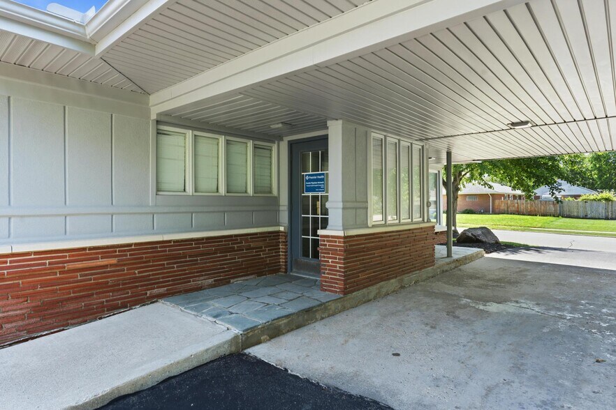More Photos Of 244 Wilson Dr, Xenia Medical For Sale