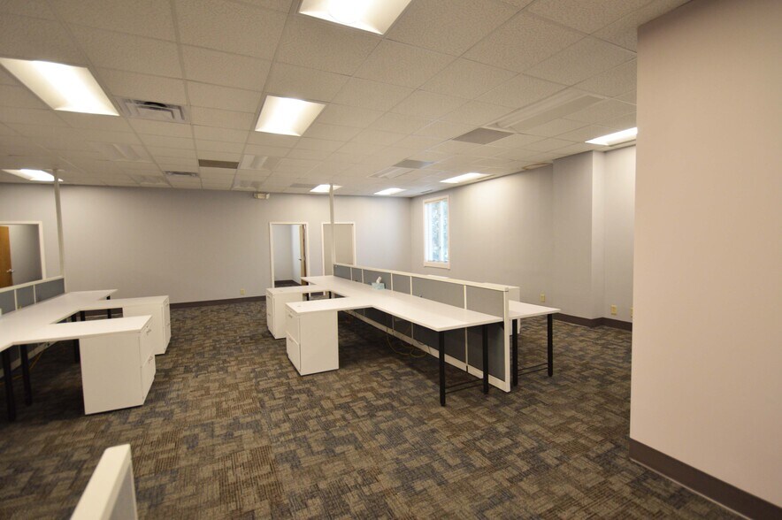 More Photos Of 119 Brookstown Ave, Winston-Salem Office For Lease