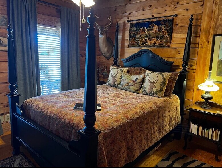 More Photos Of 289 Acres, Hayneville Land For Sale