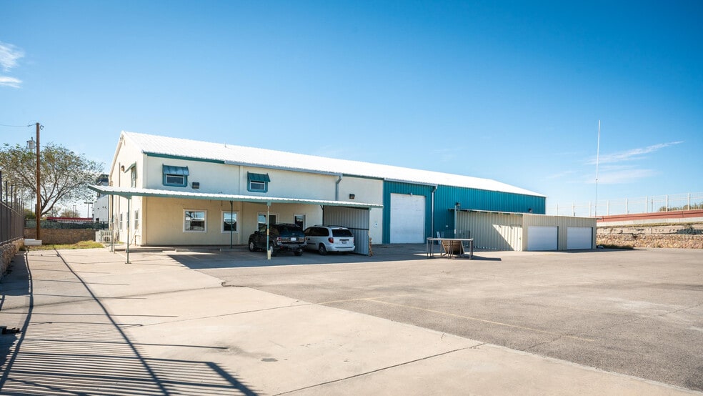 More Photos Of 8139 Beatrix Ln, El Paso Warehouse For Lease