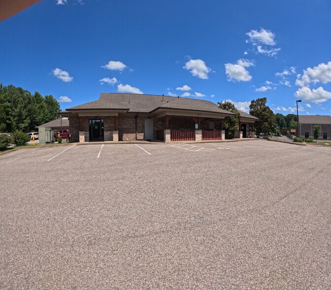 More Photos Of 11870 Cranston Dr, Arlington Office For Lease