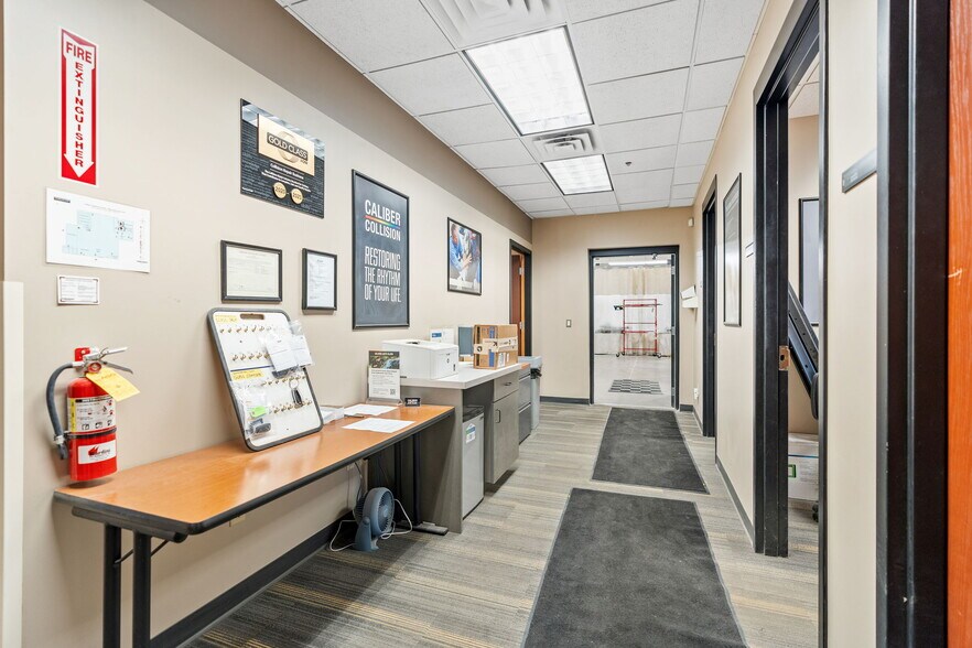 More Photos Of 2905 Lexington Ave S, Eagan Flex For Sale