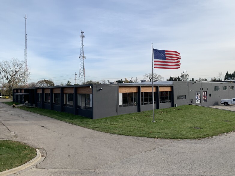 Primary Photo Of 2000 Gary Ln, Geneva Warehouse For Lease