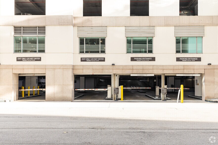 More Photos Of 1111 Brickell Ave, Miami Office For Lease