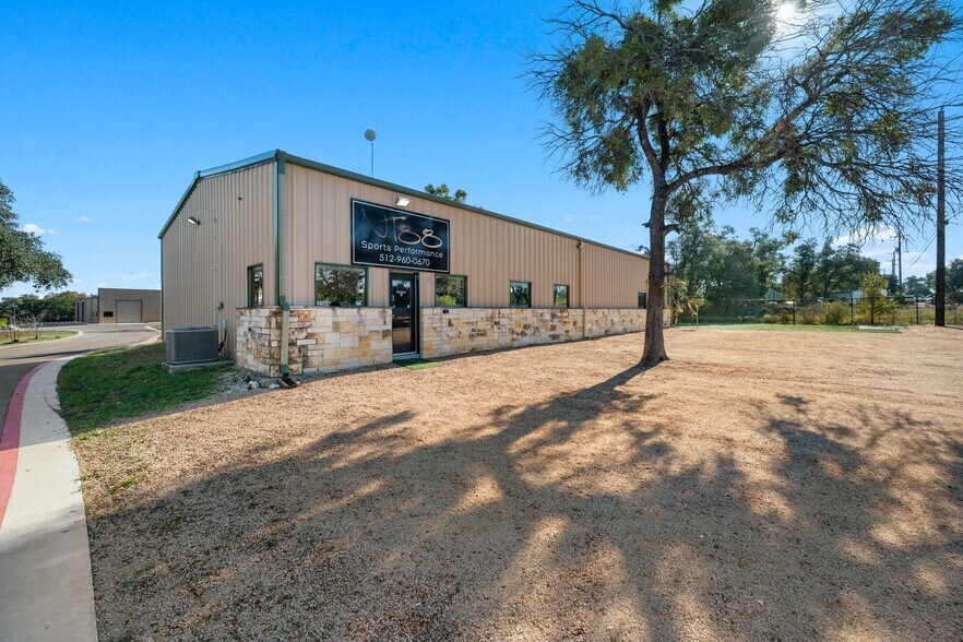More Photos Of 3364 N Bagdad Rd, Leander Unknown For Lease