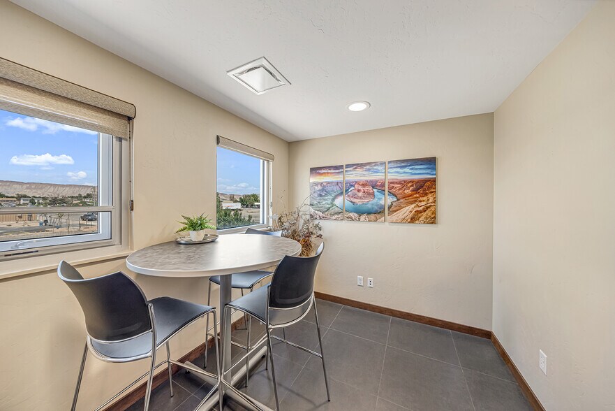 More Photos Of 389 Roberts Ct, Grand Junction Service For Sale