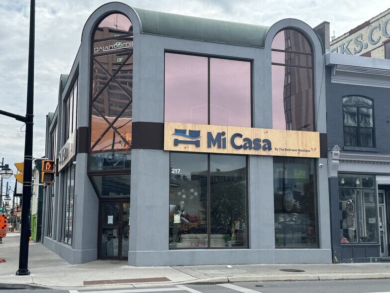 Primary Photo Of 217 King St, London Storefront For Lease