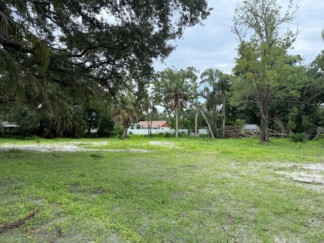 More Photos Of 200 11th Ave E, Bradenton Land For Sale