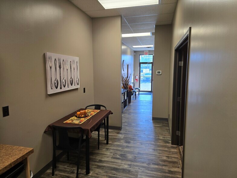 More Photos Of 5108 52 St, Red Deer Storefront Retail Office For Sale