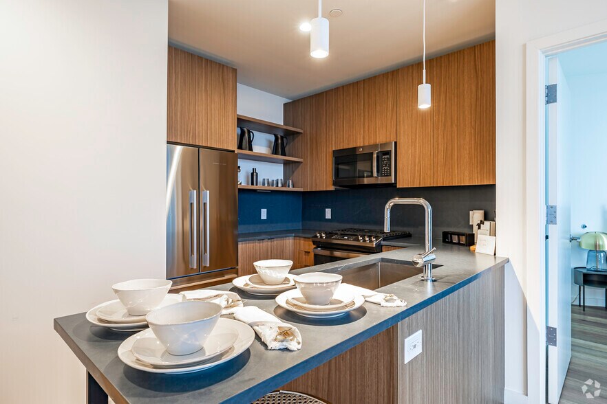 More Photos Of 55 Clinton Pl, New Rochelle Apartments For Lease