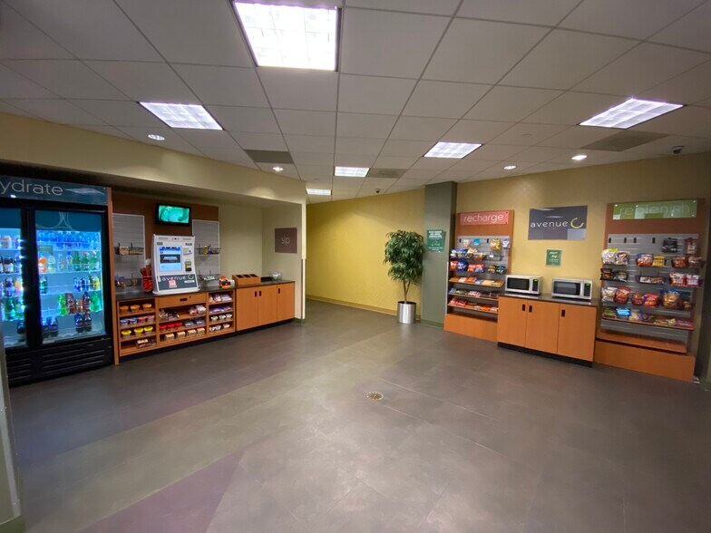 More Photos Of 21000 Atlantic Blvd, Dulles Town Center Office For Lease