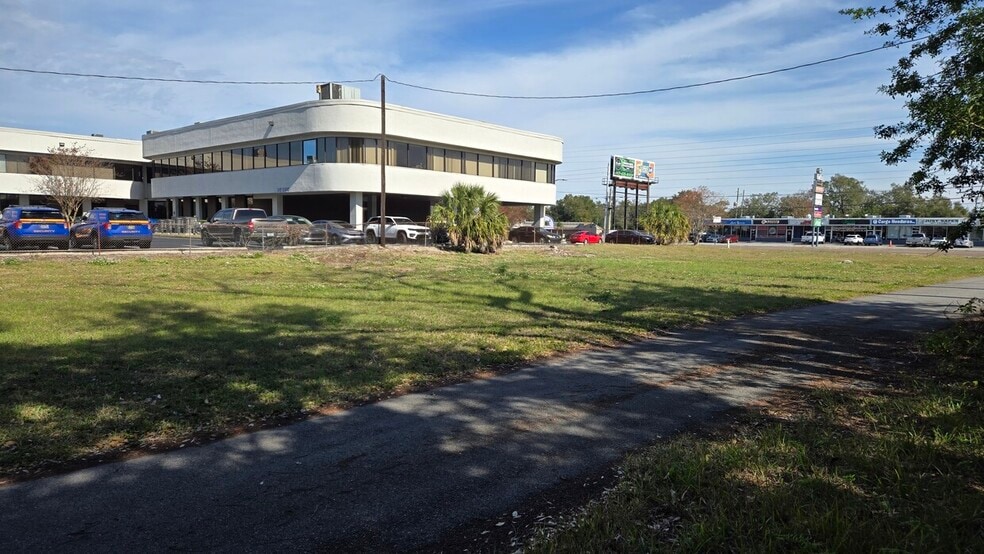 More Photos Of N Semoran Blvd, Orlando Land For Sale