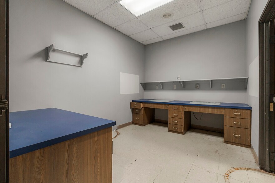 More Photos Of 400 E Park Ave, Chico Office For Sale