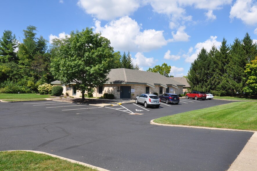 More Photos Of 383-387 Regency Ridge Dr, Dayton Medical For Lease