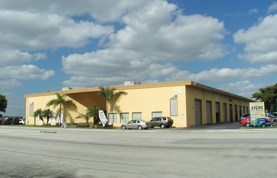 More Photos Of 7311-7323 NW 12th St, Miami Light Distribution For Sale