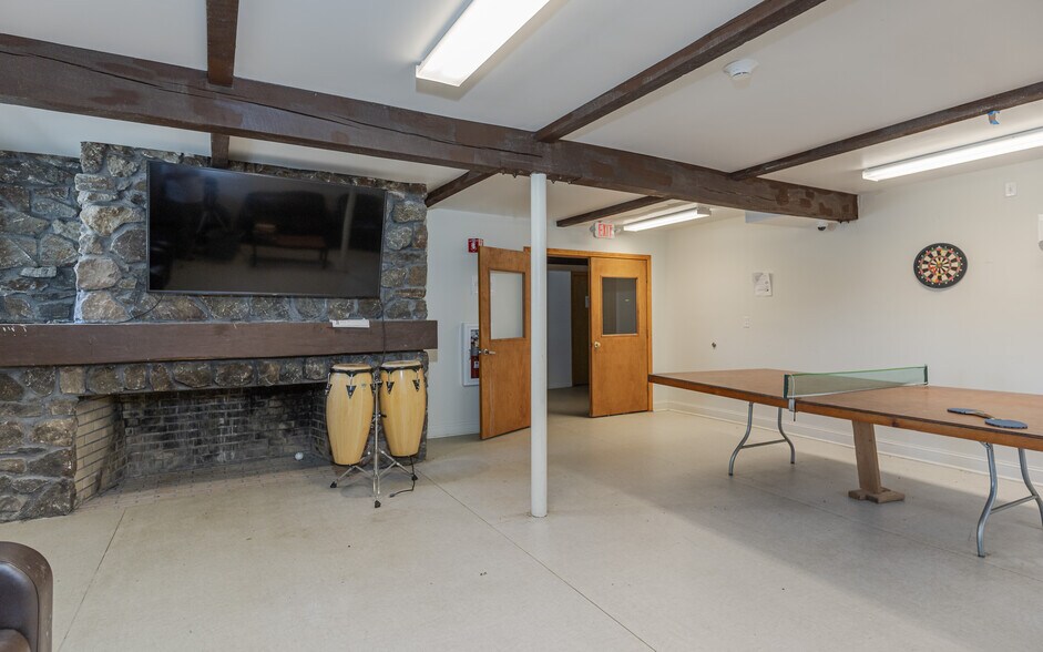 More Photos Of 608 Francestown Rd, Bennington Apartments For Sale